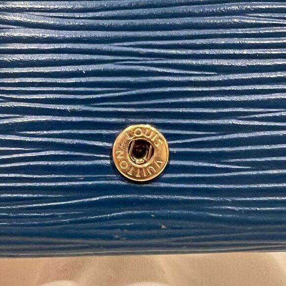 Vintage Louis Vuitton Epi Leather Keyring Case Key Holder Blue VGC - Picture 7 of 10